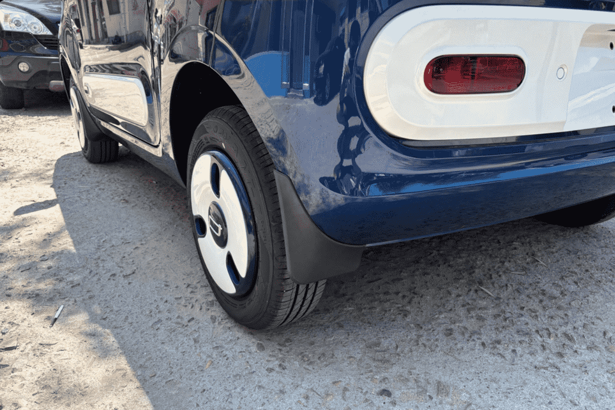 Xevaban.com ở 214 Giải Phóng là đơn vị chuyên cung cấp phụ kiện oto, đồ chơi oto, đồ chơi bestune pony, phụ kiện bestune pony, xevaban, 214 giải phóng, chắn bùn bestune pony, miếng chắn bùn bestune pony, tấm chắn bùn bestune pony.